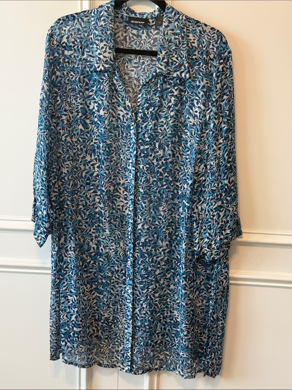 Avenue Blue Leaf-Print Tunic Top